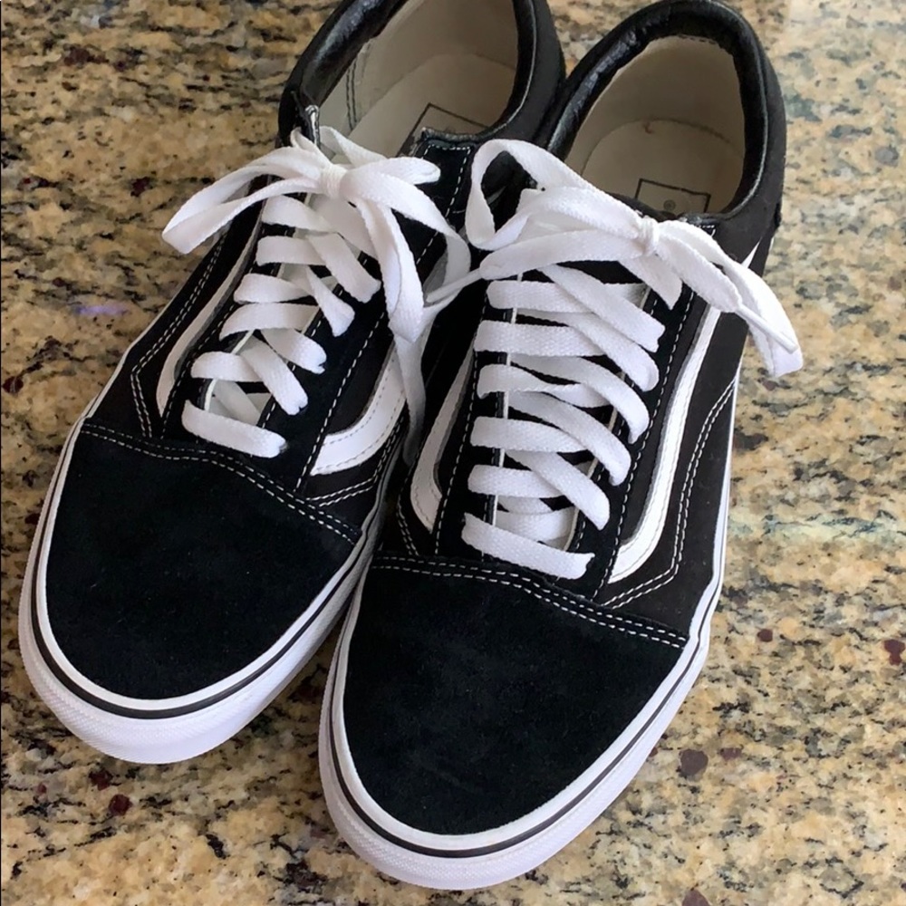 Old Skool Vans black and white 9.5